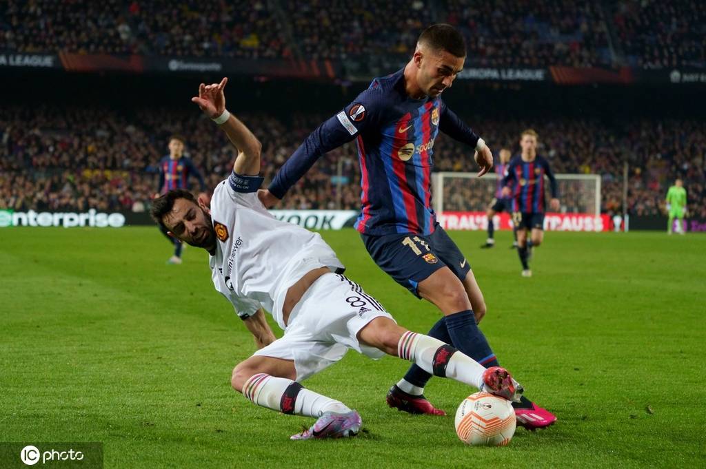 壹号娱乐app下载包含赛地聚焦——欧联今晨热度飙升，巴塞罗那主帅复盘，引发热议，身体对抗强度拉满的词条