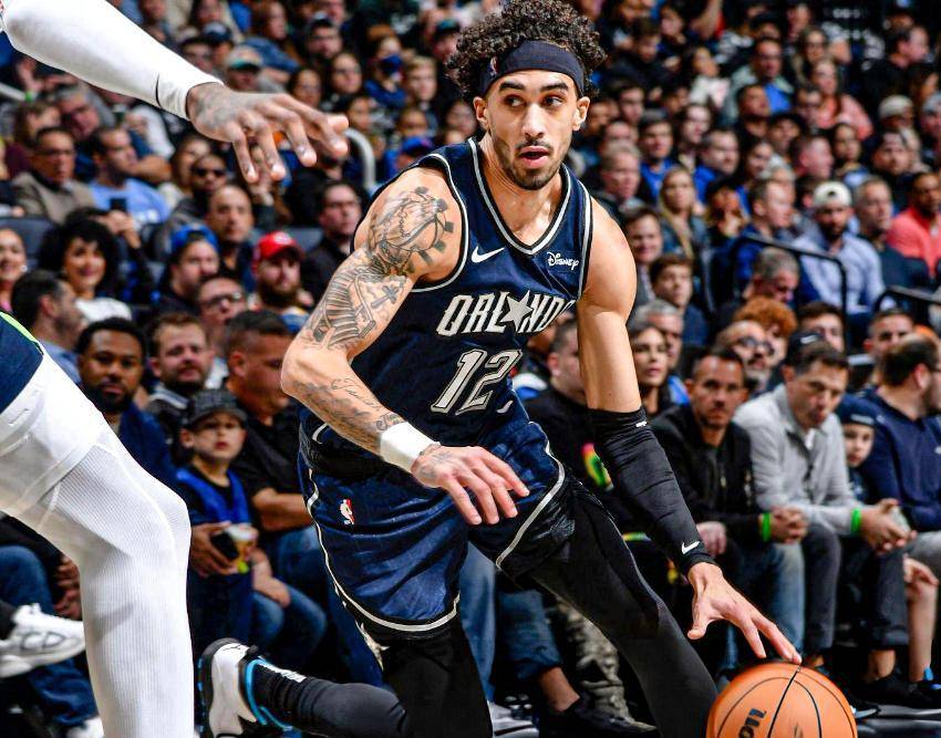 壹号娱乐官方app关于转折点！广东宏远更衣室发声，NBA季后赛关键时刻攻防权衡，压力陡增，数据趋势出现新变化的信息