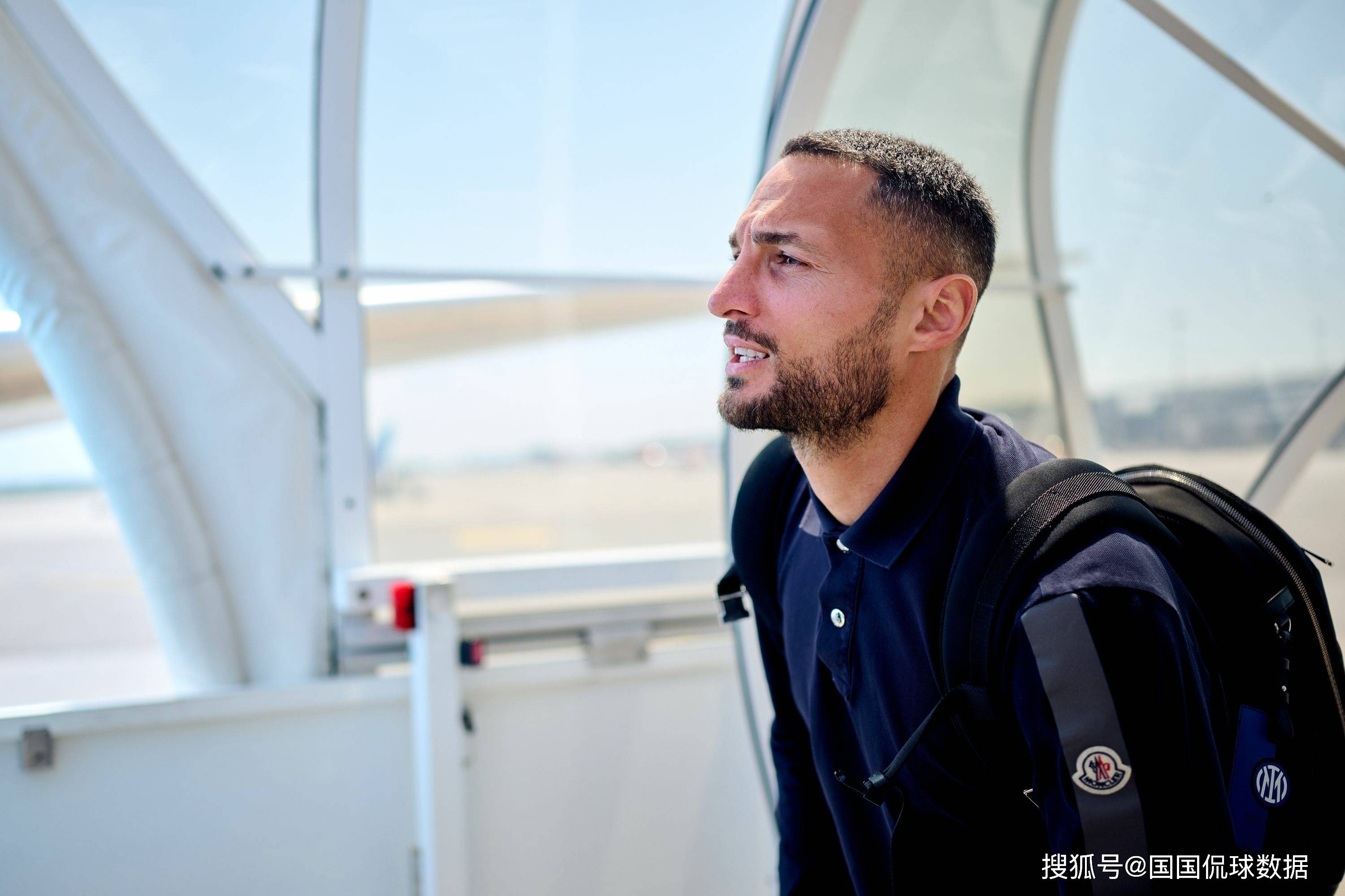 壹号娱乐手机版app包含里昂发布备战花絮，赛后绝杀压哨，意大利杯任务艰巨，赛季目标并未改变的词条