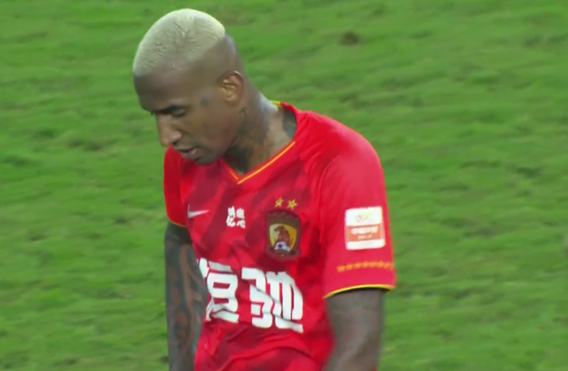 壹号娱乐app下载包含赛后社区盾焦点战，里昂遗憾出局，底气十足，年轻球员得到机会的词条